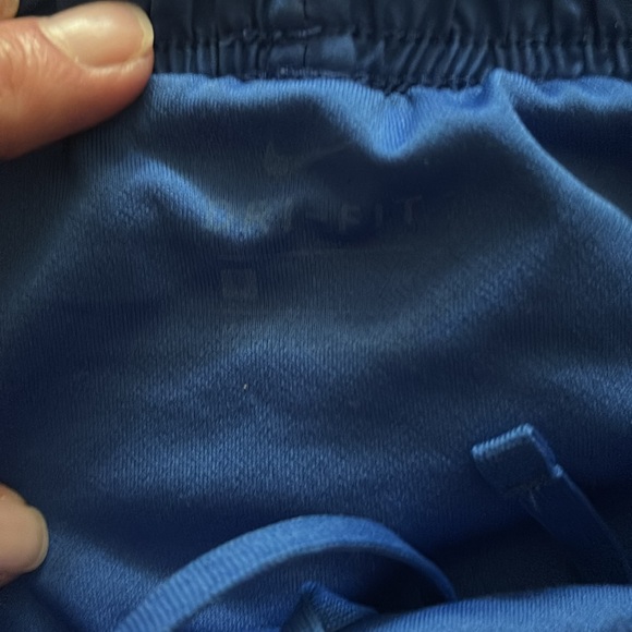 Women’s small 3 pairs of Nike & 2 Pairs US running shorts - Picture 8 of 9